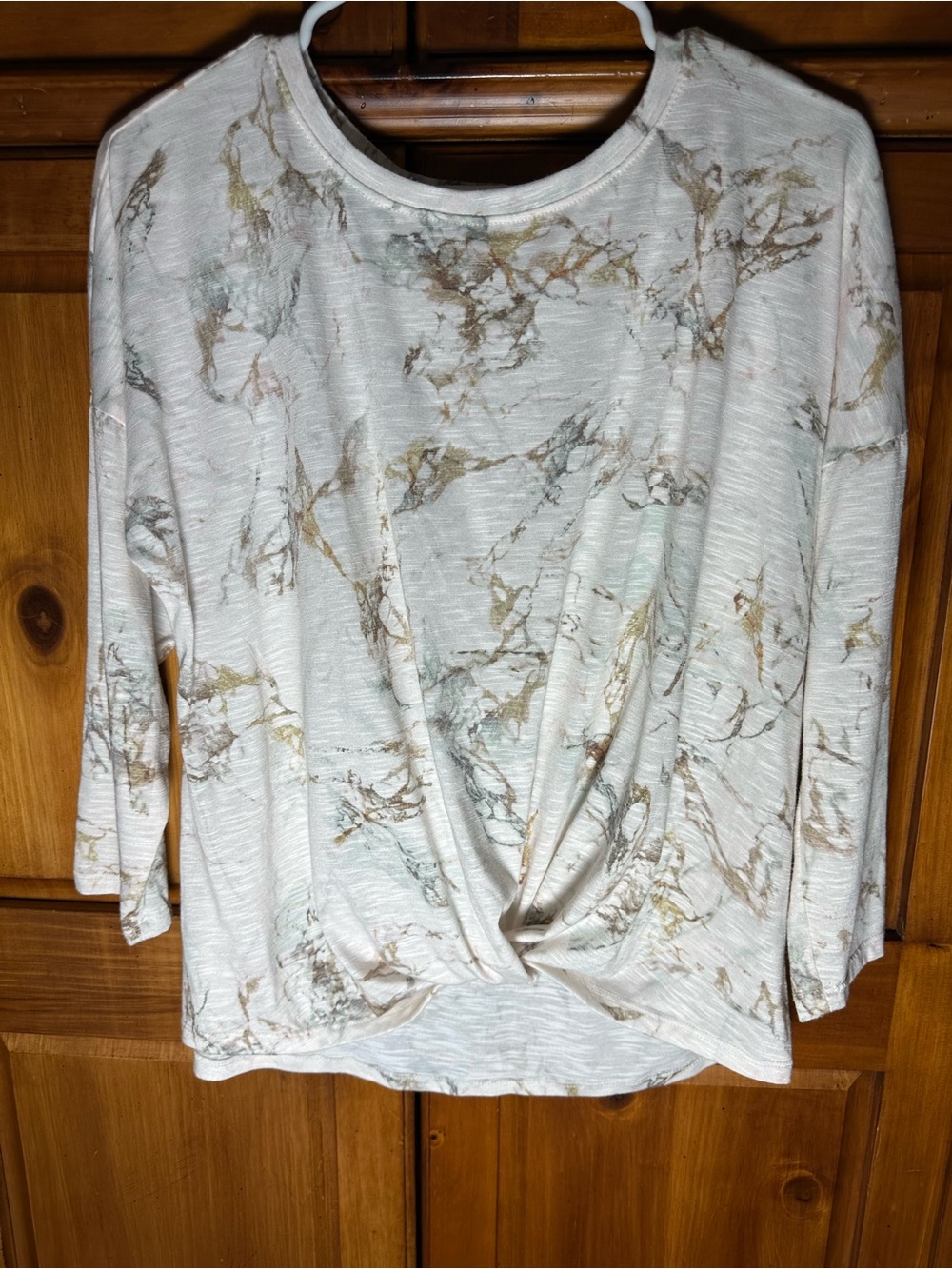 Democracy Women’s Marble-Print Twist Front 3/4 Length Long Sleeve Top